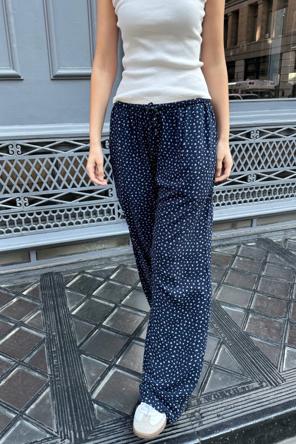 Anastasia Floral Pants – Brandy Melville Australia