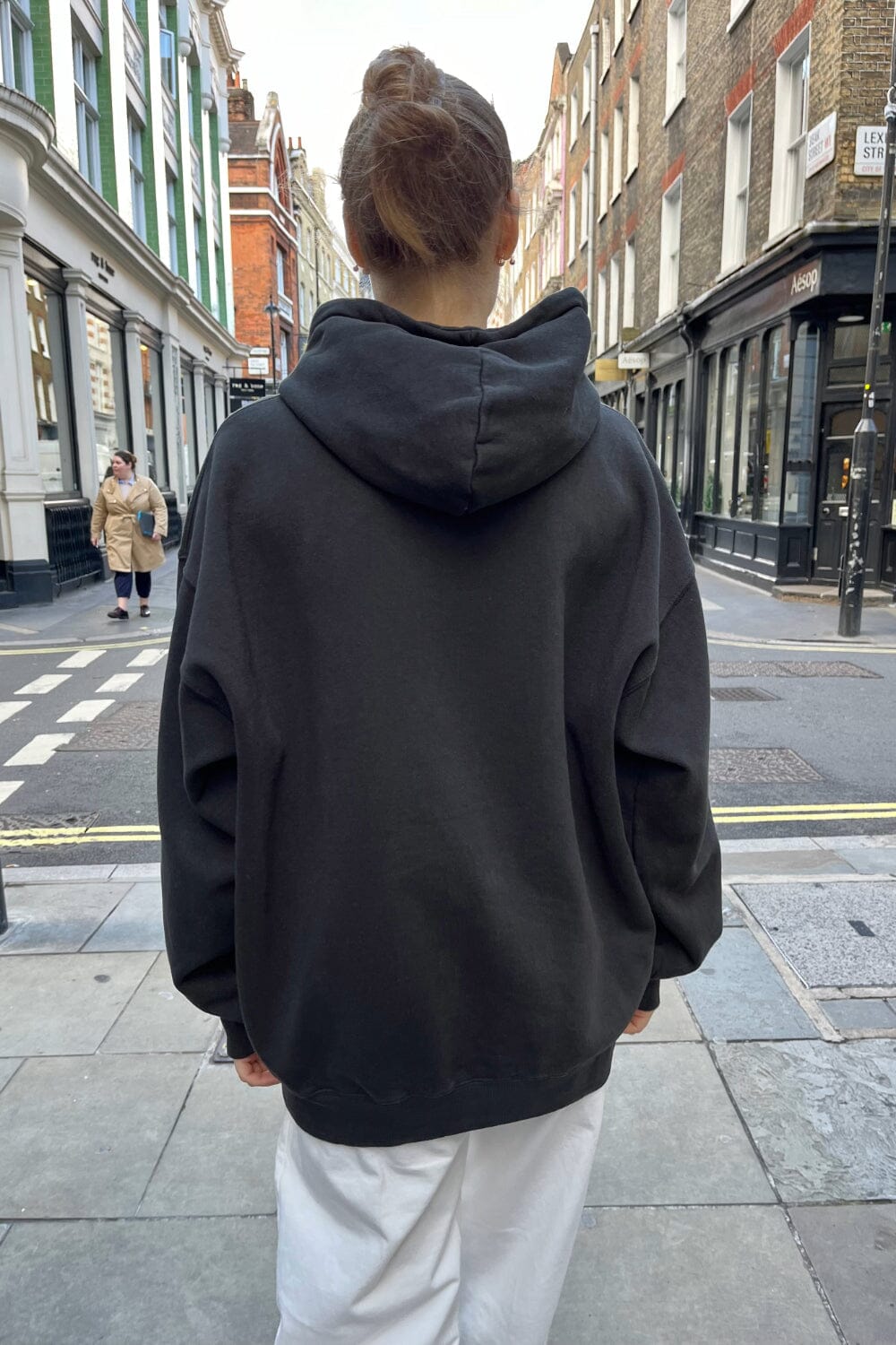 Black / Oversized Fit