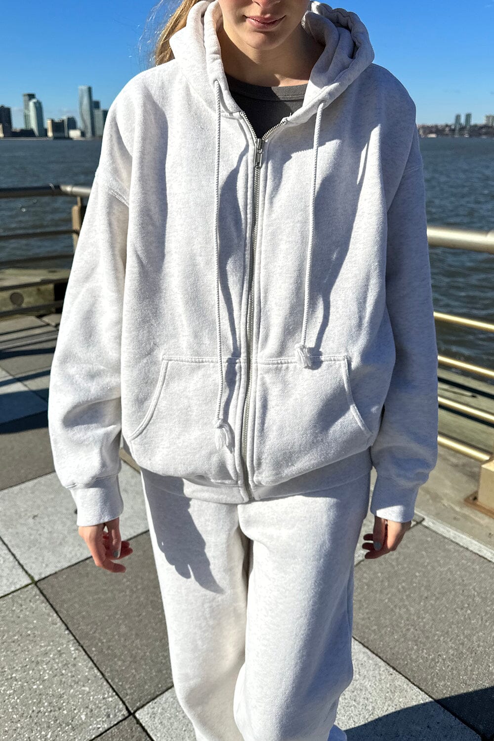 Light Silver / Oversized Fit