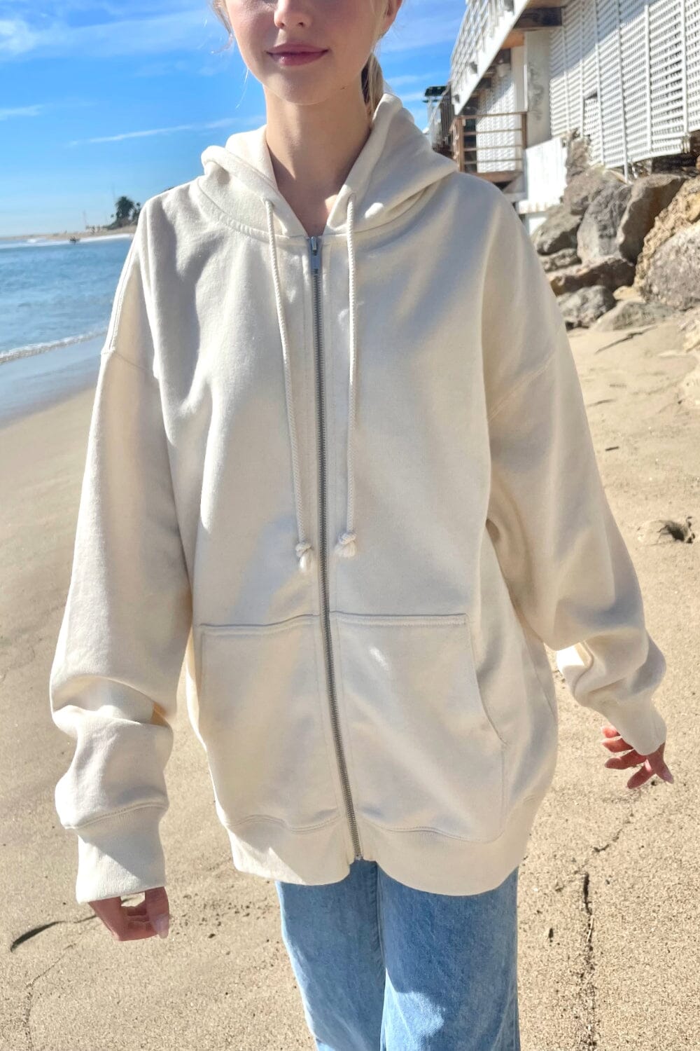 Cream / Oversized Fit