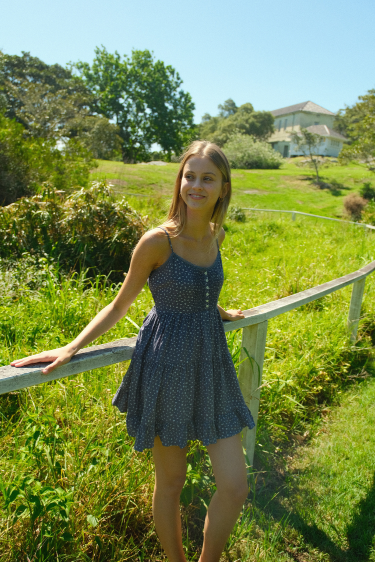 Maeve dress | Washed Navy Blue With White Floral / XS/S