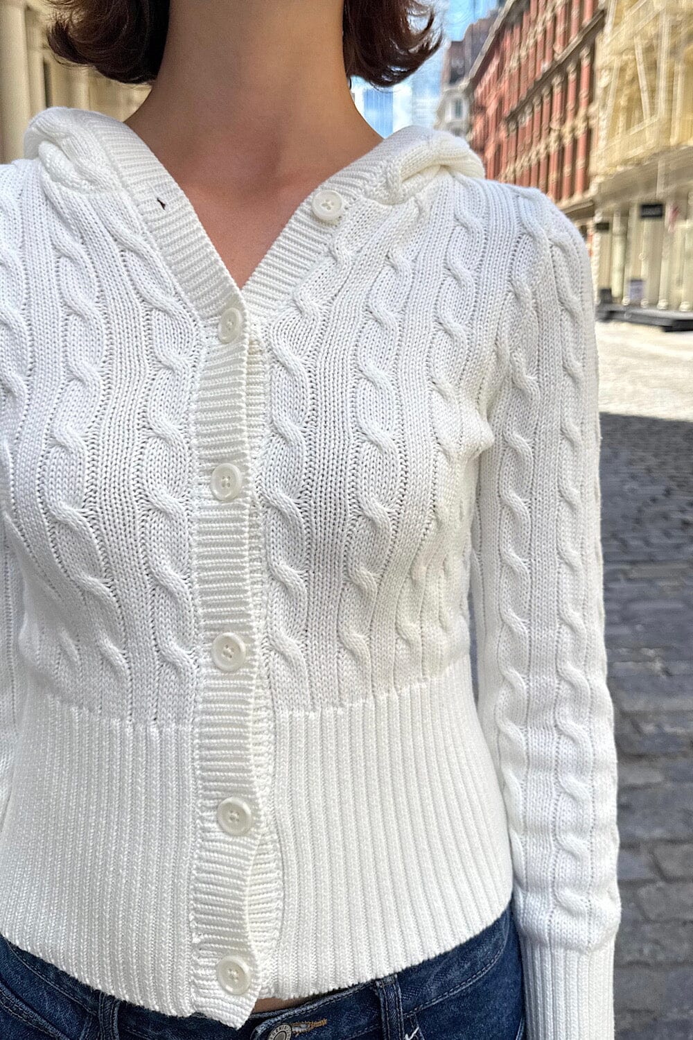 Natural White / Regular Fit