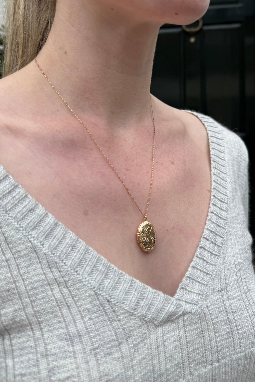Engraved Locket Necklace | Gold