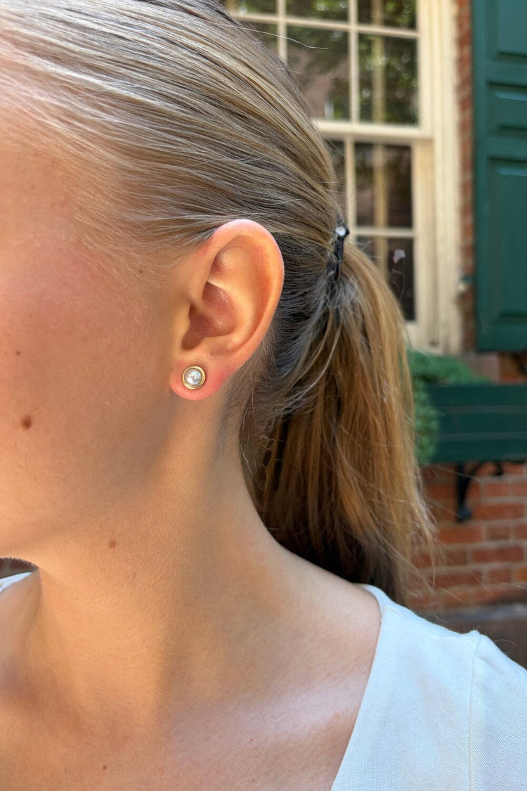 Pearl Stud Earrings | Gold