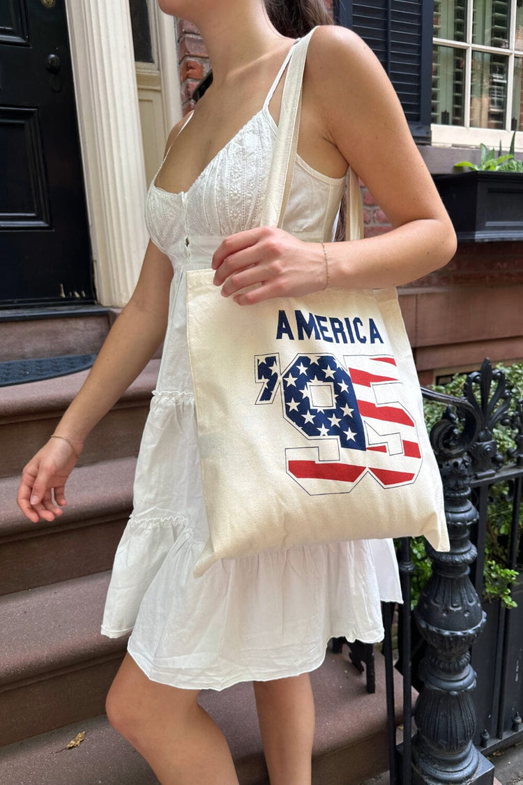 America '95 Tote Bag | Ivory