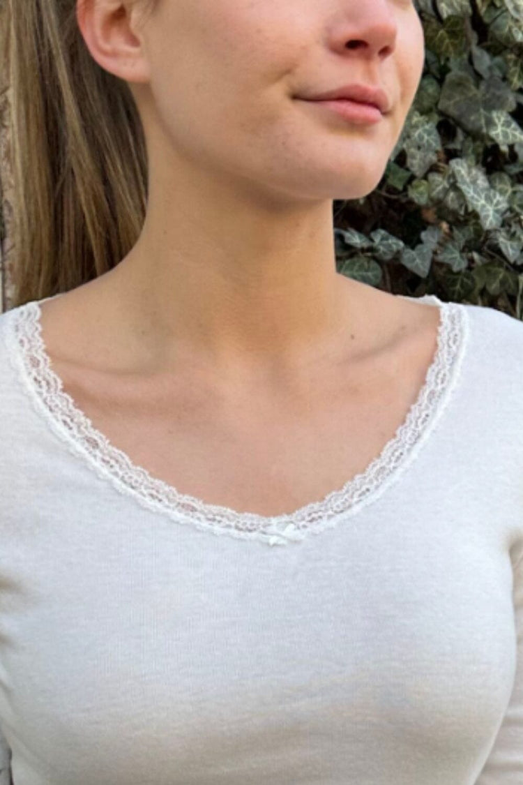 Leah Lace V-Neck Top | White / XS/S