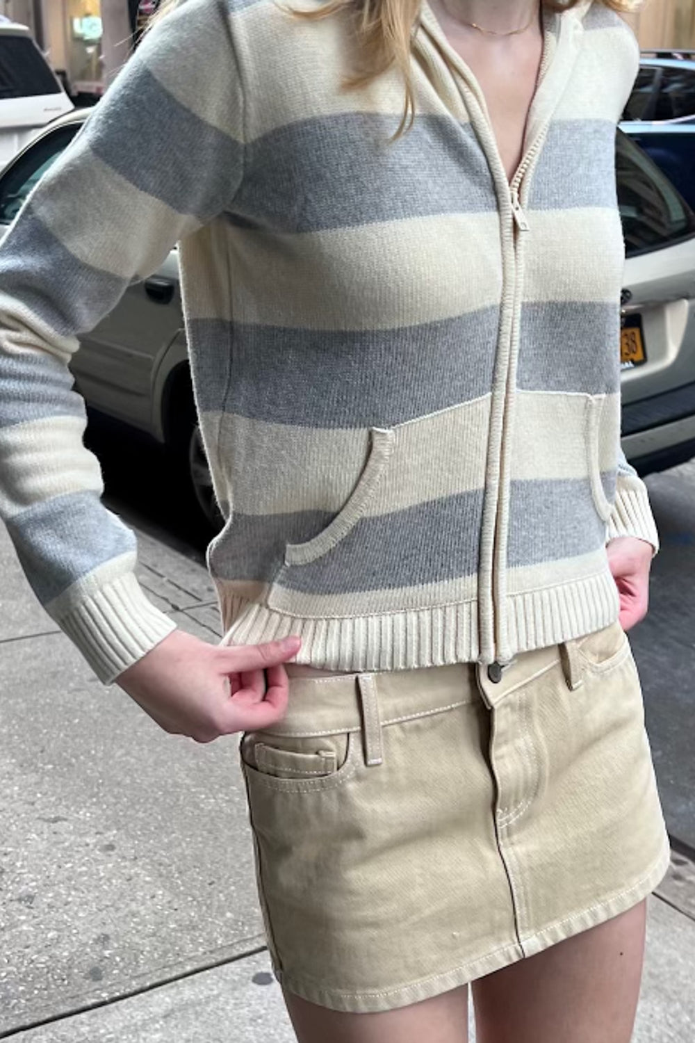 Ivory And Grey Stripes / Regular Fit