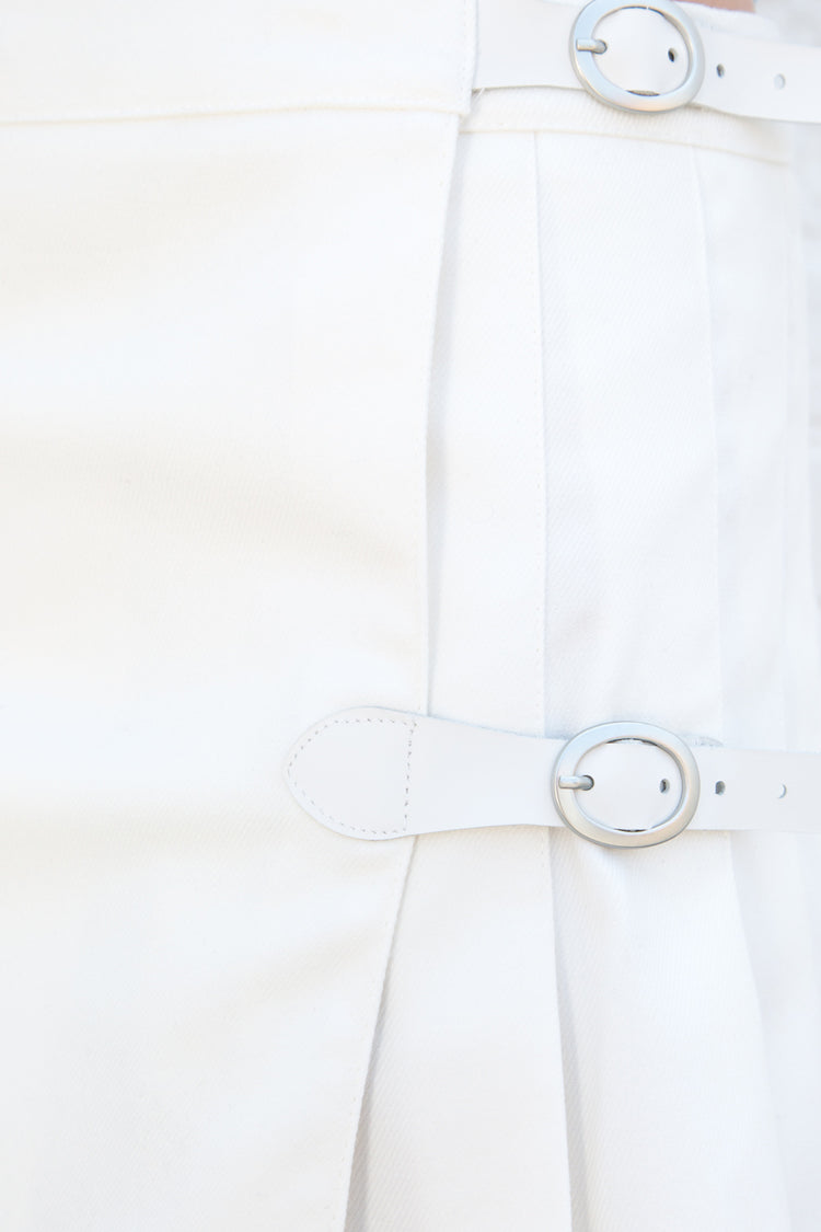 Dana Buckle Skirt | White / XS/S