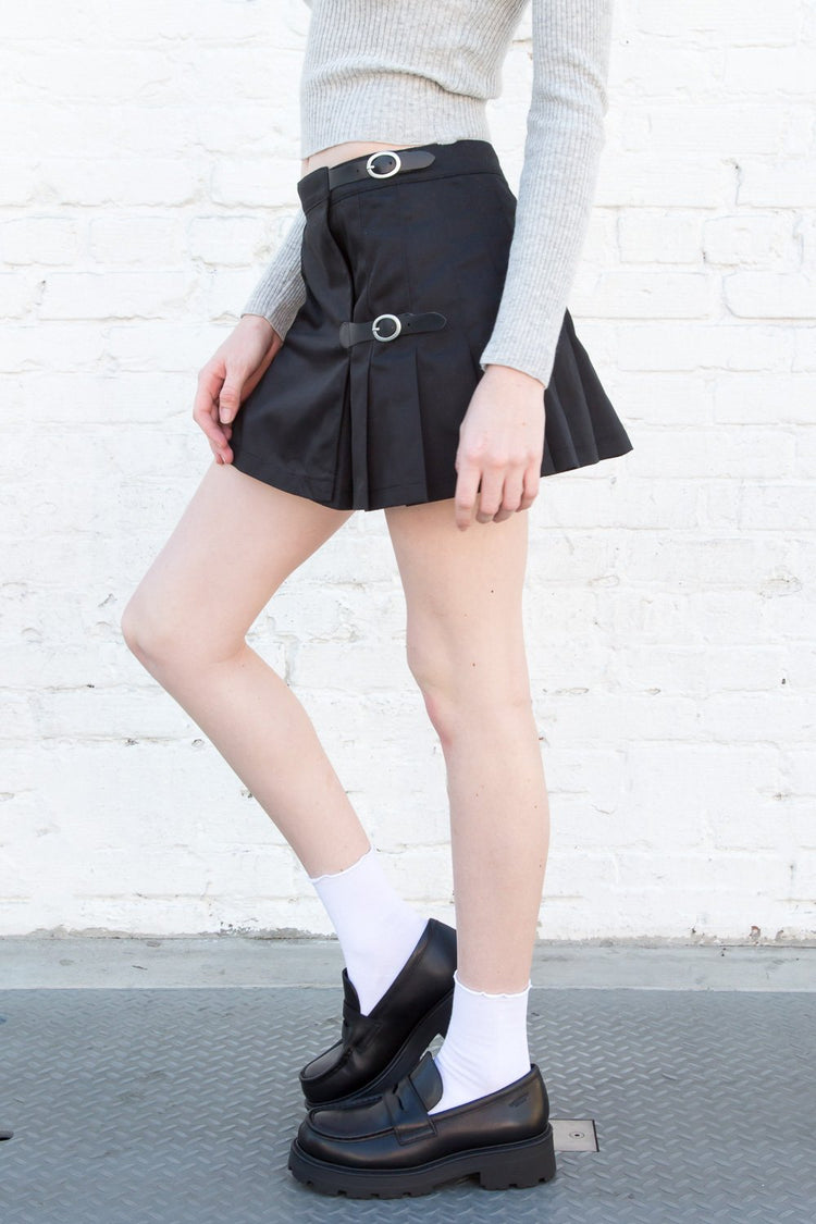 Dana Buckle Skirt | Black / XS/S