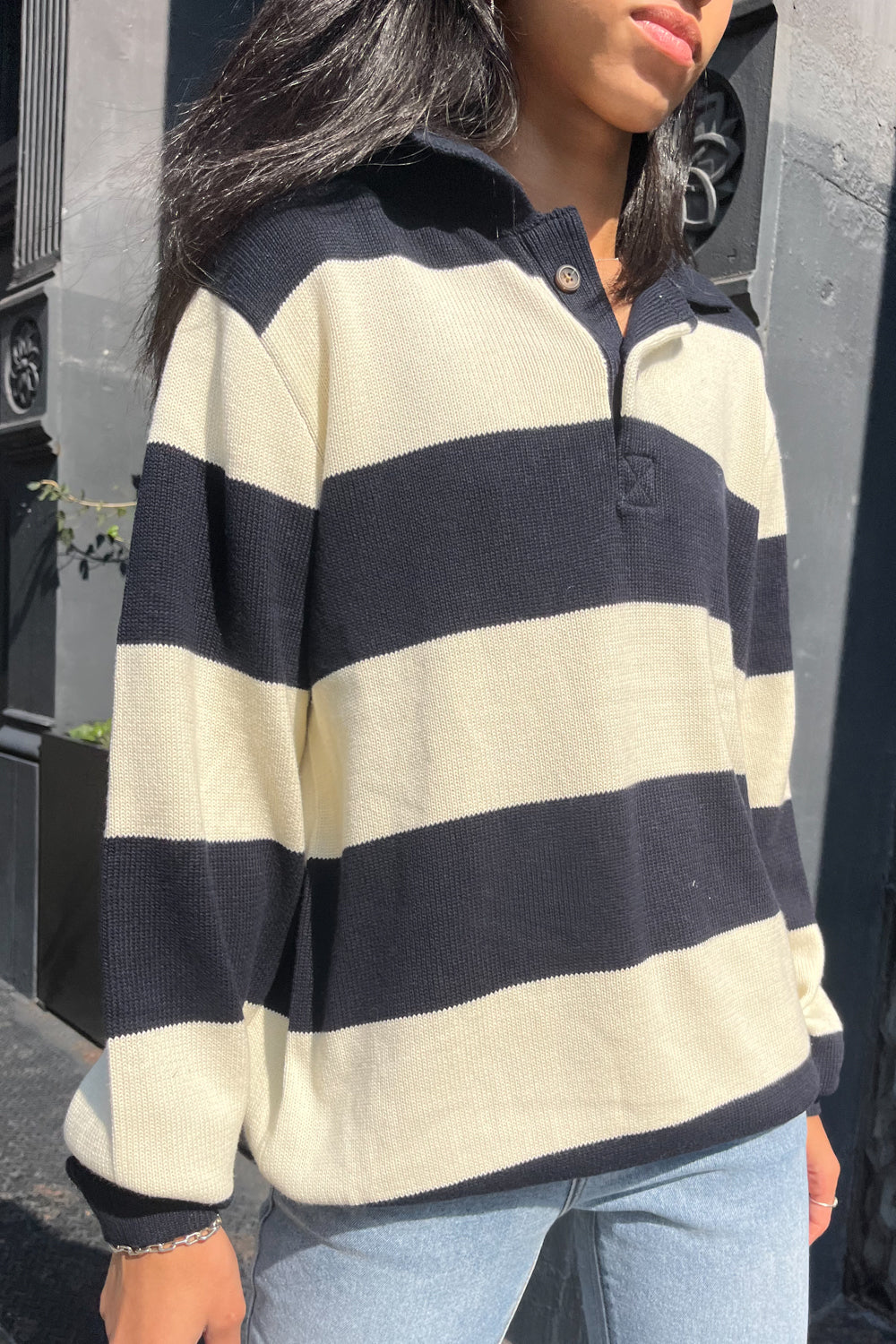 Ivory Navy Blue Stripes / Oversized Fit